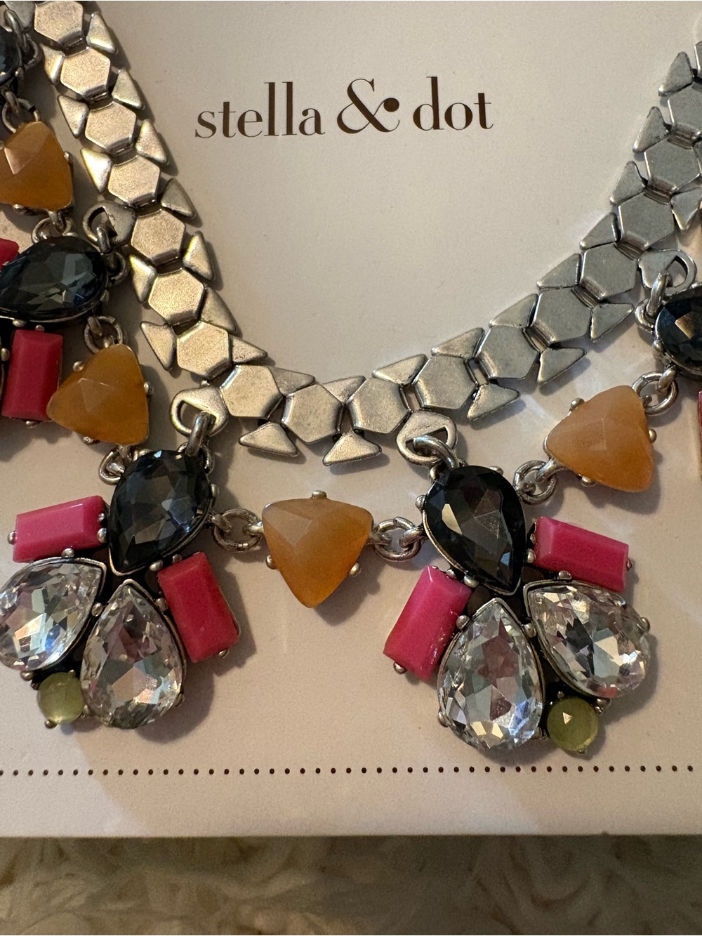 New Stella & Dot Callie Statement Necklace Rhinestone, Silver Tone, Peach & Pink - Picture 2 of 2